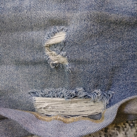 Kancan Distressed Mom Shorts - Picture 8 of 10